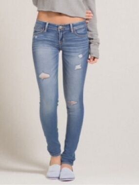Hollister light wash lowrise Women's Light Blue Distressed Skinny Jeans